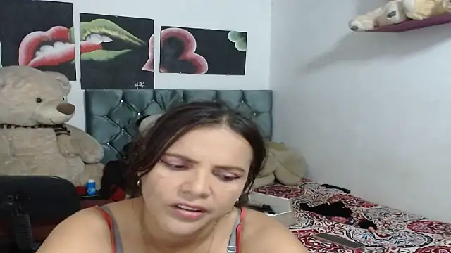 Snapshot of manzanahot9 chatting on January 19, 12:06 am manzanahot9 online show from January 19, 12:06 am