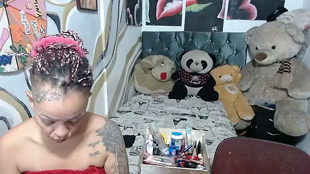 Snapshot of manzanahot9 chatting on June 6, 8:36 pm manzanahot9 online show from June 6, 8:36 pm