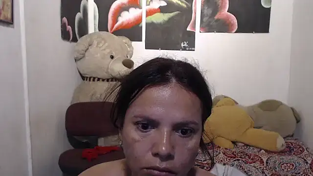Snapshot of manzanahot9 chatting on December 3, 12:44 pm manzanahot9 online show from December 3, 12:44 pm