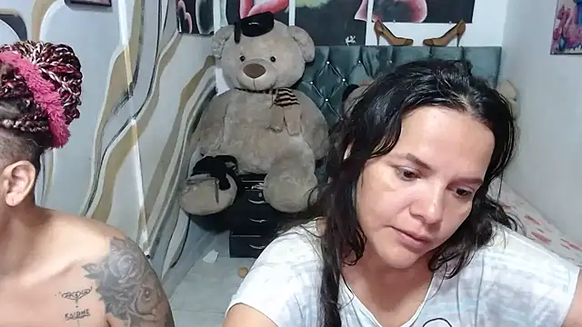 Snapshot of manzanahot9 chatting on July 14, 12:22 pm manzanahot9 online show from July 14, 12:22 pm