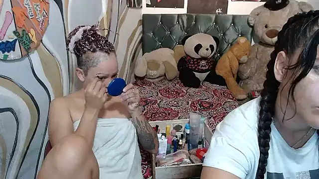Snapshot of manzanahot9 chatting on April 11, 9:46 am manzanahot9 online show from April 11, 9:46 am