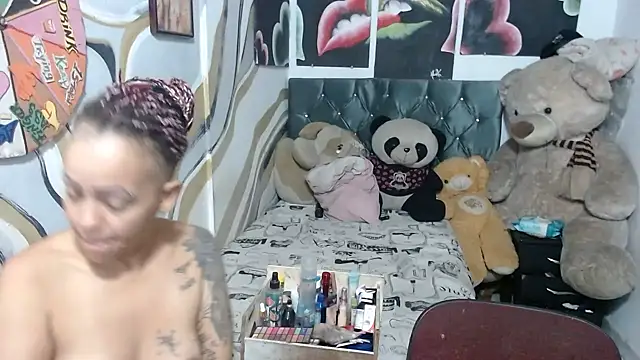 Snapshot of manzanahot9 chatting on June 11, 6:49 pm manzanahot9 online show from June 11, 6:49 pm