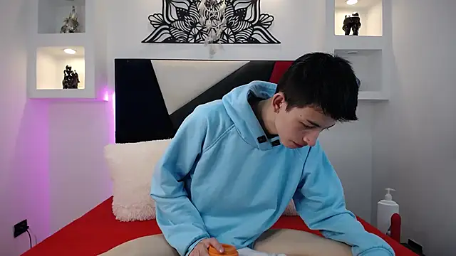 MaikCarver online show from February 4, 4:15 am