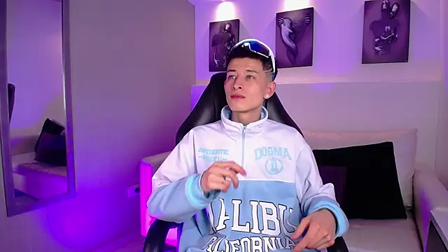 MaikCarver online show from January 8, 5:35 am