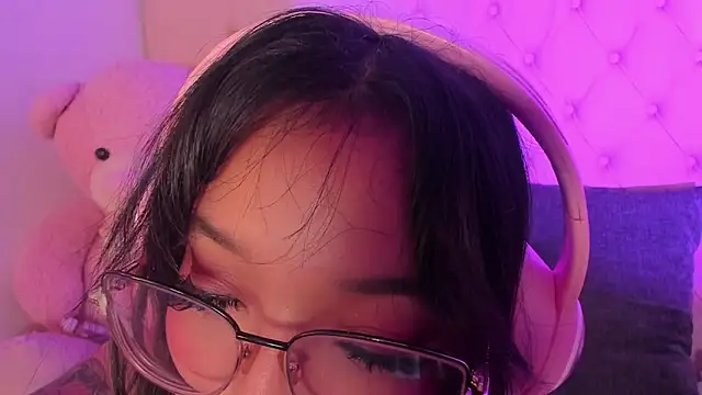 kitty roouse online show from March 13, 4:39 am