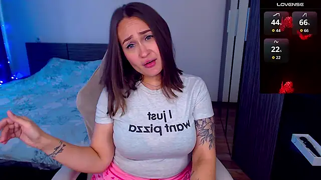 Cutie-Melanie online show from October 2, 10:07 am