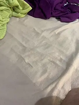 Snapshot of couple_shy chatting on December 22, 2:11 am couple shy online show from December 22, 2:11 am