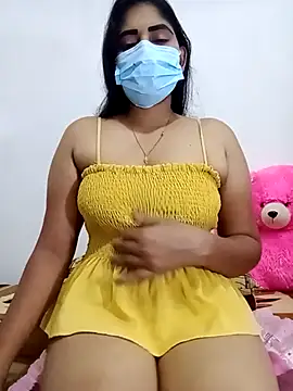 SLZAARA online show from November 18, 8:23 pm