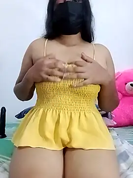 SLZAARA online show from October 28, 8:19 pm