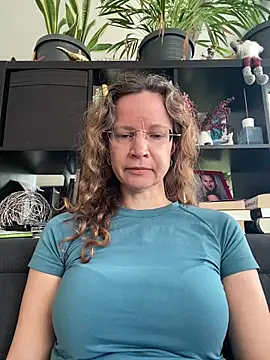 AnnikaRose online show from March 6, 7:03 am