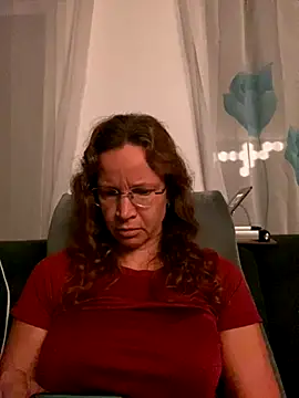 Snapshot of AnnikaRose chatting on October 10, 5:52 am AnnikaRose online show from October 10, 5:52 am