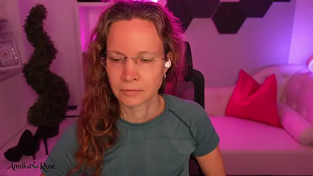 AnnikaRose online show from February 9, 6:55 am