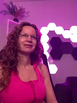 AnnikaRose online show from May 2, 3:12 am