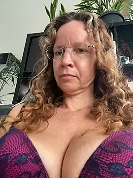 Snapshot of AnnikaRose chatting on September 22, 6:08 am AnnikaRose online show from September 22, 6:08 am
