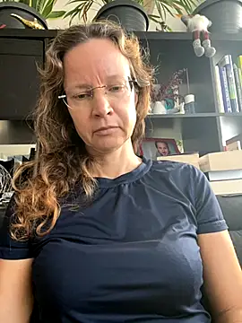 Snapshot of AnnikaRose chatting on October 22, 7:30 am AnnikaRose online show from October 22, 7:30 am