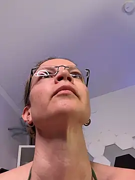 Snapshot of AnnikaRose chatting on July 7, 2:58 am AnnikaRose online show from July 7, 2:58 am