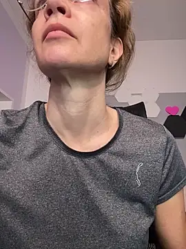 AnnikaRose online show from December 18, 6:40 am