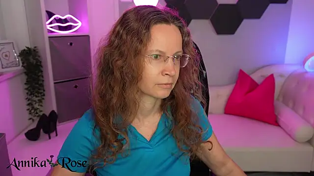 AnnikaRose online show from February 19, 12:24 pm