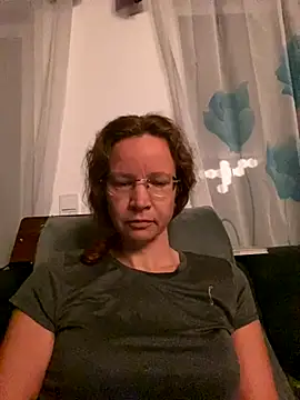 Snapshot of AnnikaRose chatting on November 19, 6:46 am AnnikaRose online show from November 19, 6:46 am