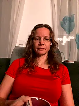 Snapshot of AnnikaRose chatting on December 3, 6:47 am AnnikaRose online show from December 3, 6:47 am