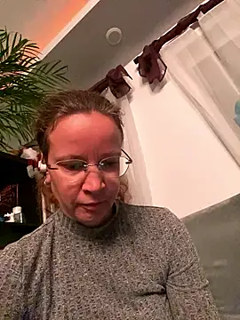 AnnikaRose online show from January 9, 6:42 am