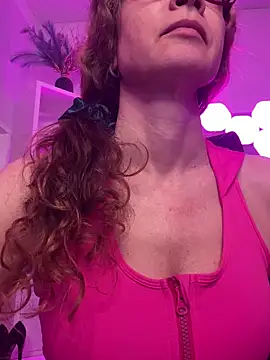 AnnikaRose online show from April 24, 5:53 am