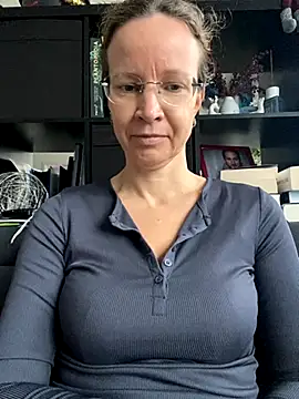 Snapshot of AnnikaRose chatting on October 24, 7:07 am AnnikaRose online show from October 24, 7:07 am