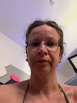 Snapshot of AnnikaRose chatting on June 30, 2:44 am AnnikaRose online show from June 30, 2:44 am