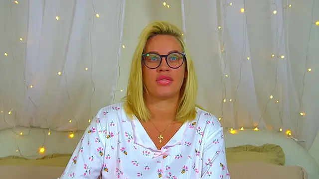 MariaNeumann online show from February 23, 6:30 pm