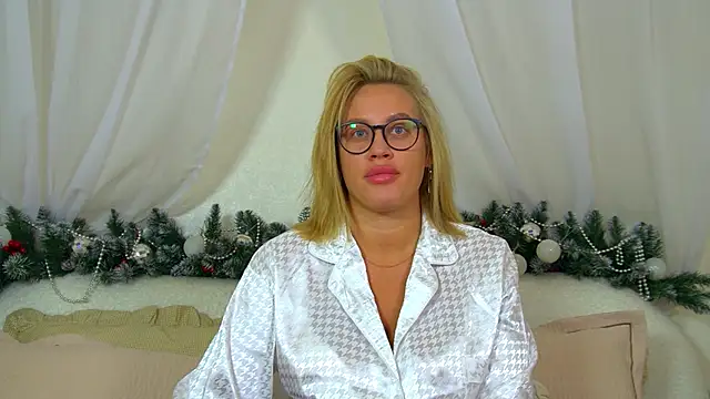 MariaNeumann online show from December 21, 6:09 pm