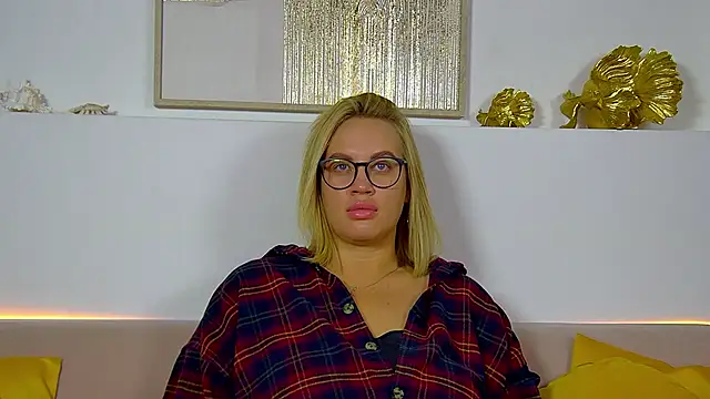 Snapshot of MariaNeumann chatting on November 21, 6:23 am MariaNeumann online show from November 21, 6:23 am