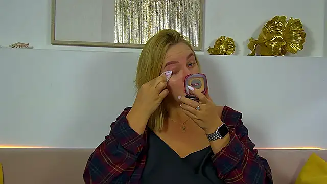 Snapshot of MariaNeumann chatting on November 21, 6:40 pm MariaNeumann online show from November 21, 6:40 pm