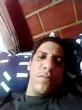 Snapshot of Elvergon3456 chatting on December 9, 3:33 pm Elvergon3456 online show from December 9, 3:33 pm