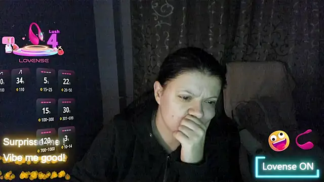 AdriannaLily online show from January 17, 12:48 am