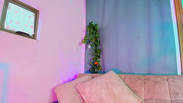 liccy hall online show from January 18, 11:46 am