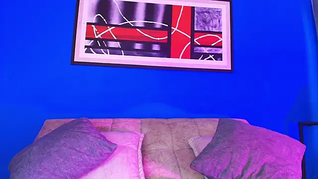 liccy hall online show from November 24, 11:43 am