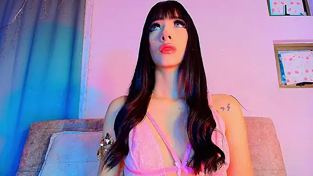 liccy hall online show from January 11, 11:39 am