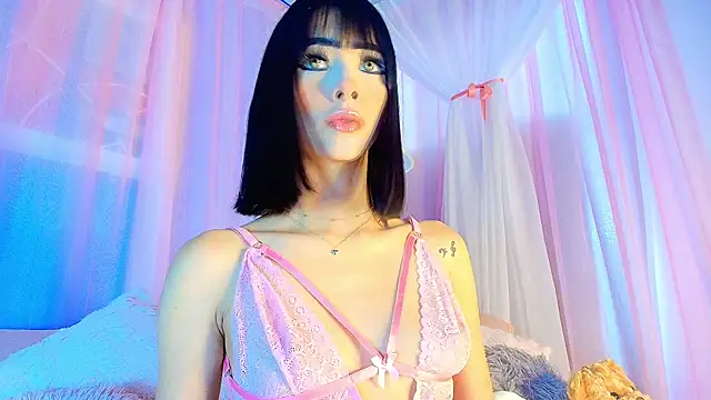 liccy hall online show from April 19, 11:44 am