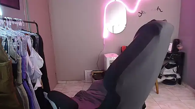 HotRuiva online show from January 22, 2:03 pm