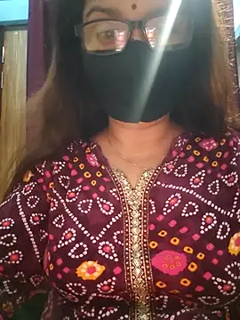 Snapshot of Aishwaryaa_69 chatting on September 30, 8:09 am Aishwaryaa 69 online show from September 30, 8:09 am