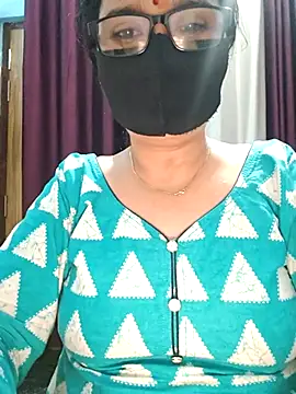 Snapshot of Aishwaryaa_69 chatting on October 4, 3:57 pm Aishwaryaa 69 online show from October 4, 3:57 pm