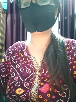 Snapshot of Aishwaryaa_69 chatting on September 20, 2:38 am Aishwaryaa 69 online show from September 20, 2:38 am