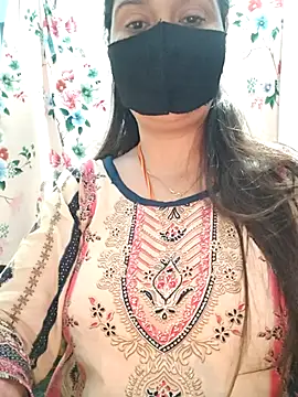 Snapshot of Aishwaryaa_69 chatting on October 14, 2:45 am Aishwaryaa 69 online show from October 14, 2:45 am