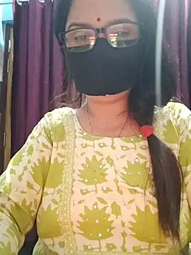 Snapshot of Aishwaryaa_69 chatting on October 21, 1:49 am Aishwaryaa 69 online show from October 21, 1:49 am