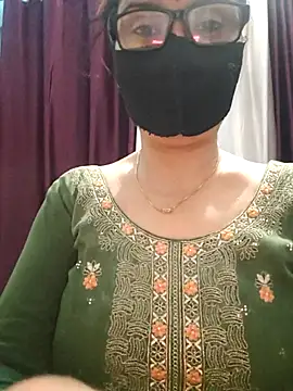 Snapshot of Aishwaryaa_69 chatting on September 25, 10:54 am Aishwaryaa 69 online show from September 25, 10:54 am