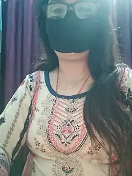 Snapshot of Aishwaryaa_69 chatting on November 19, 8:25 am Aishwaryaa 69 online show from November 19, 8:25 am