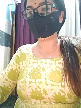 Snapshot of Aishwaryaa_69 chatting on October 29, 11:20 am Aishwaryaa 69 online show from October 29, 11:20 am