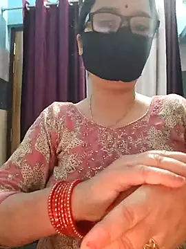 Snapshot of Aishwaryaa_69 chatting on November 7, 2:27 am Aishwaryaa 69 online show from November 7, 2:27 am