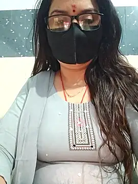 Snapshot of Aishwaryaa_69 chatting on November 16, 8:52 am Aishwaryaa 69 online show from November 16, 8:52 am