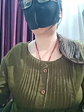 Aishwaryaa 69 online show from March 12, 1:26 pm